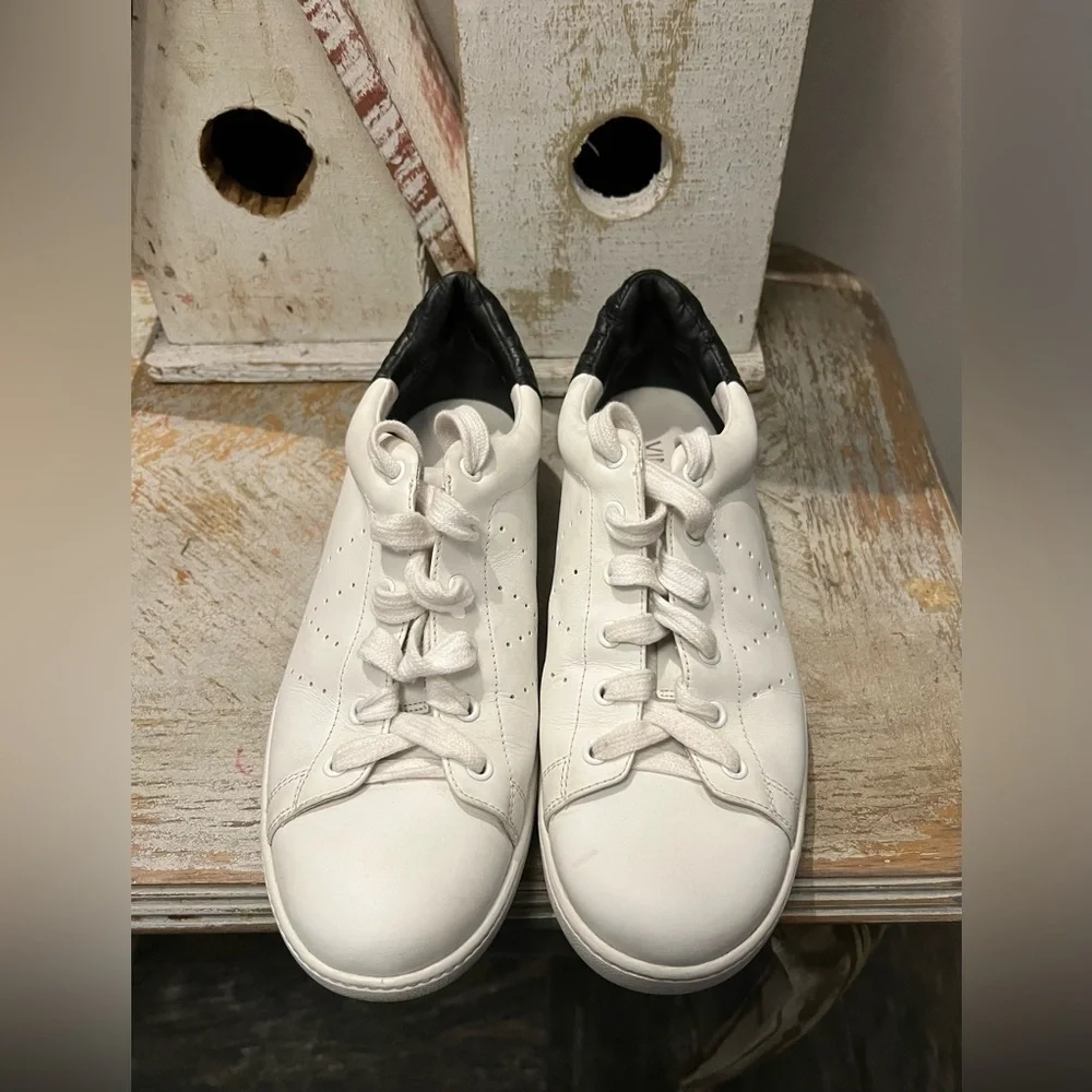 Vince sleek white